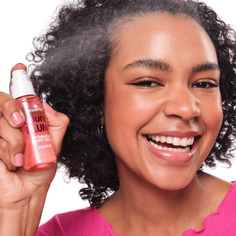 essence bouncy PLUMP pršilo za fiksiranje make-upa z vlažilnim učinkom 50 ml