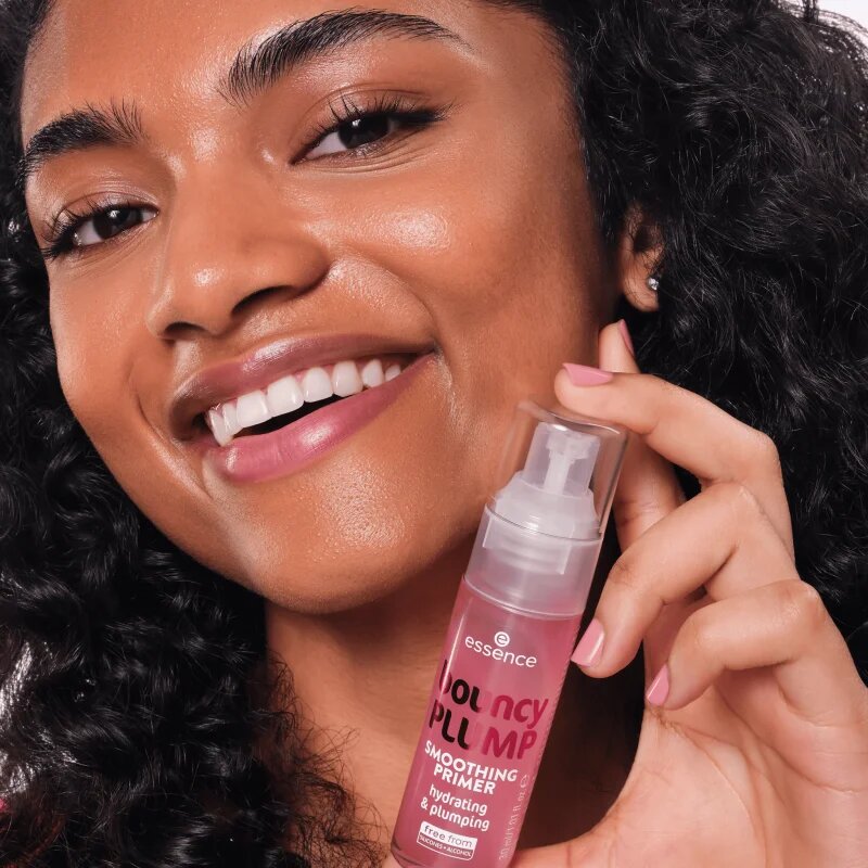 essence bouncy PLUMP vlažilna podlaga za make-up za posvetlitev in zgladitev kože 30 ml