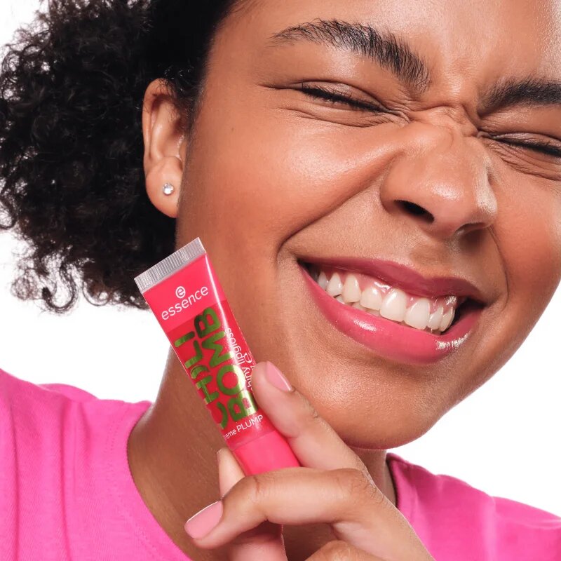 essence Chili Bomb sijaj za ustnice za večji volumen 10 ml