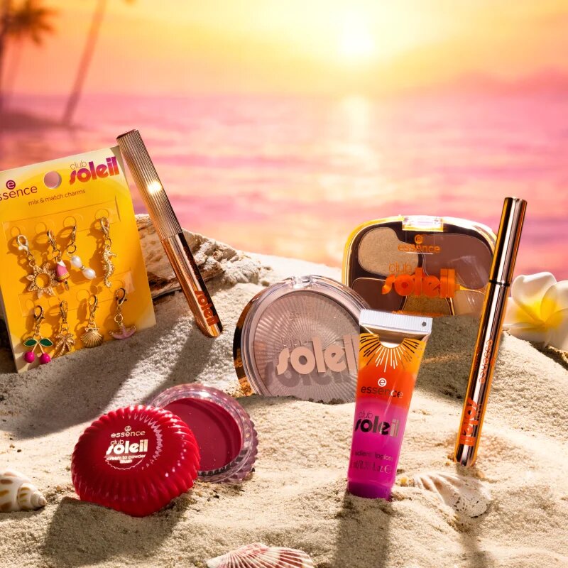 essence club SOLEIL paleta senčil za oči odtenek 01 Soleil? Say no more! 5.2 g