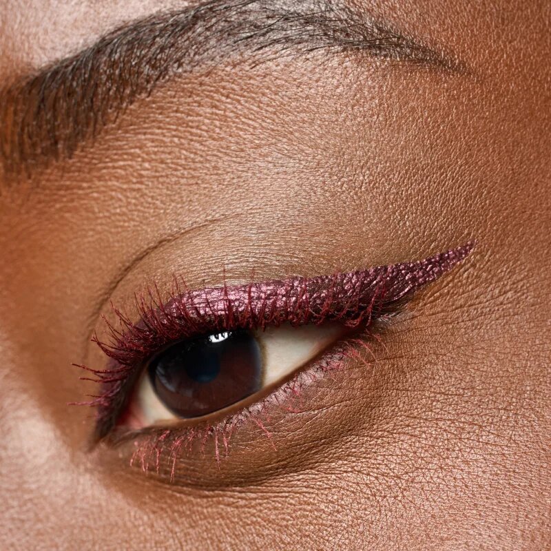 essence COLOUR it! kovinsko črtalo za oči odtenek 02 Dark Cherry 3 ml