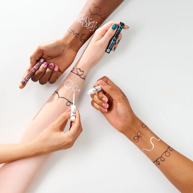 essence Lash PRINCESS tekoče črtalo za oči odtenek White 3 ml