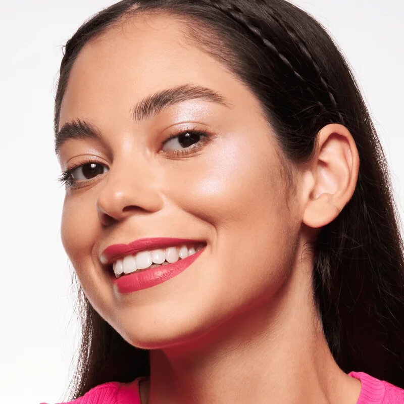 essence META GLOW puder za osvetljevanje 32 g