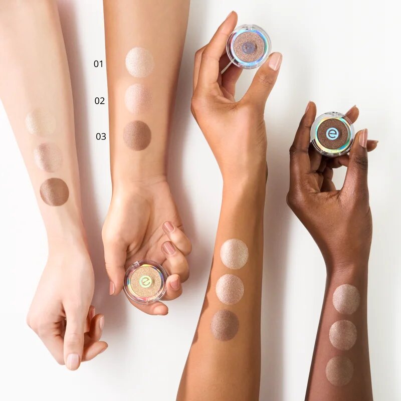 essence mono pearly bleščeča senčila za oči odtenek 2 g