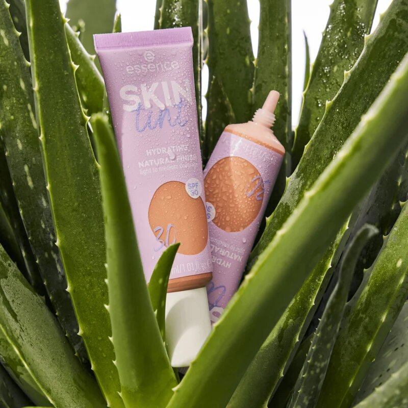 essence SKIN tint lahki vlažilni tekoči puder SPF 30 odtenek 30 30 ml