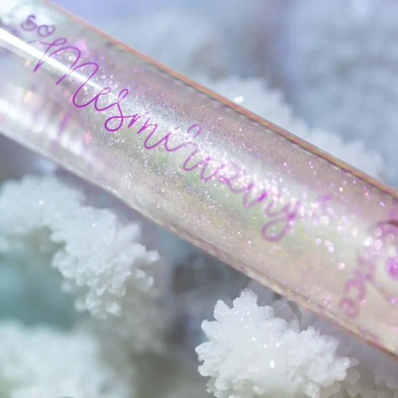 essence So Mesmerizing olje za ustnice 32 ml