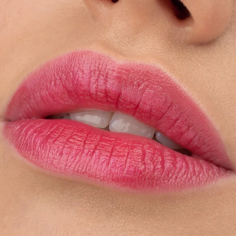 essence WHAT A TINT! tekoče rdečilo in sijaj za ustnice odtenek 01 Kiss From A Rose 4.9 ml