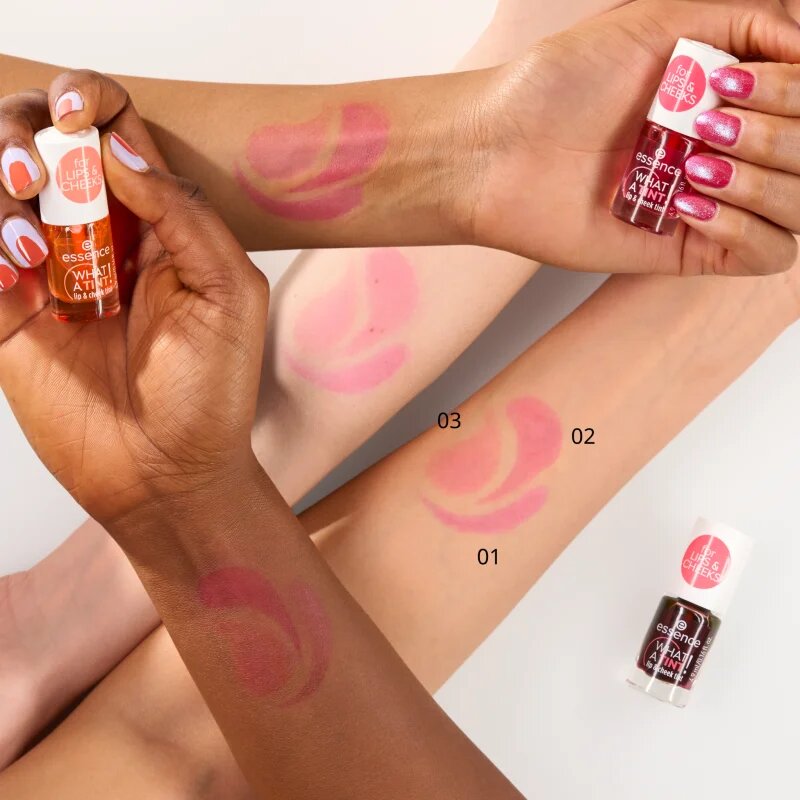 essence WHAT A TINT! tekoče rdečilo in sijaj za ustnice odtenek 03 Peachy Vibes 4.9 ml