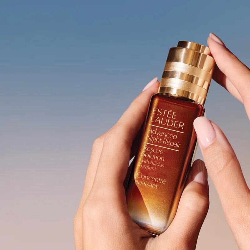 Estée Lauder Advanced Night Repair SOS Liquid Rescue pomirjujoči koncentrat z vlažilnim učinkom 20 ml