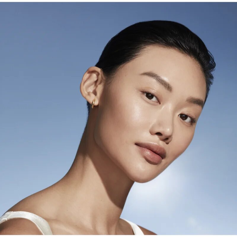 Estée Lauder Futurist SkinTint Serum Foundation With Botanical Oil Infusion SPF 20 negovalni tekoči puder SPF 20 odtenek 3N2 Wheat 30 ml