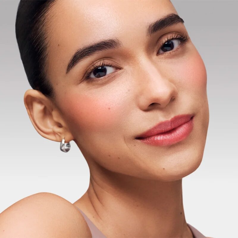 Estée Lauder Glossy Pout Lip Oil vlažilni sijaj za ustnice odtenek Strawberry Milk 6 ml
