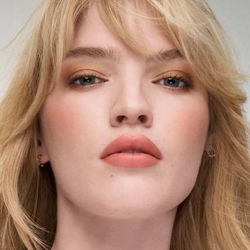 Estée Lauder Pure Color The Essential Eyeshadow Quad paleta senčil za oči z aplikatorjem odtenek Gallery Hop 4 g