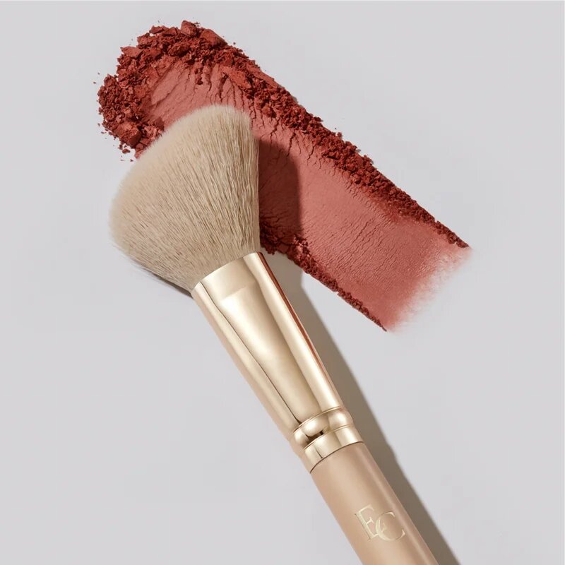 Eveline Cosmetics Accessories čopič za konture F02 1 kos
