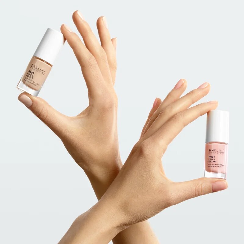 Eveline Cosmetics Nail Therapy Care & Colour balzam za nohte 6 v 1 odtenek Golden Glow 5 ml