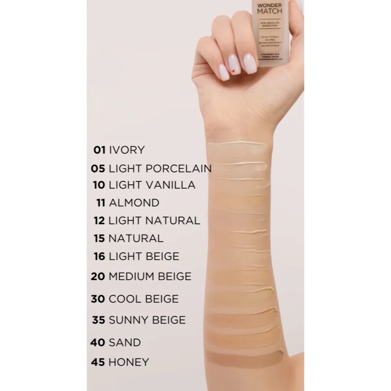 Eveline Cosmetics Wonder Match dolgoobstojni tekoči puder s hialuronsko kislino odtenek 12 Light Natural 30 ml