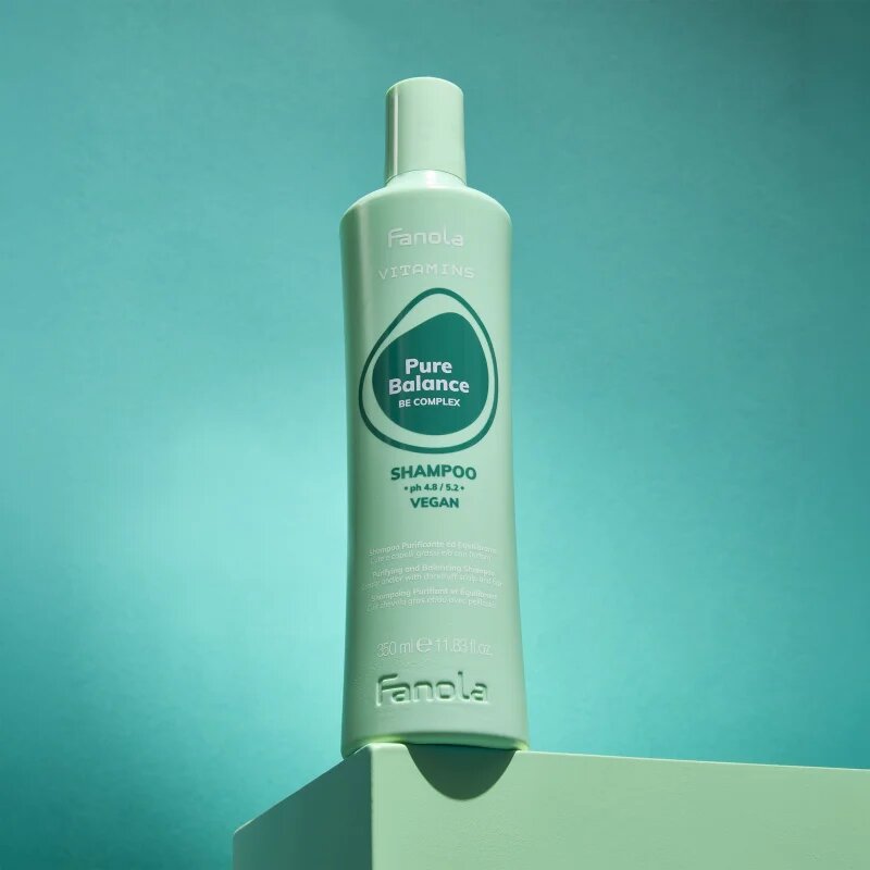 Fanola Vitamins Pure Balance Shampoo čistilni šampon proti mastnemu prhljaju 350 ml