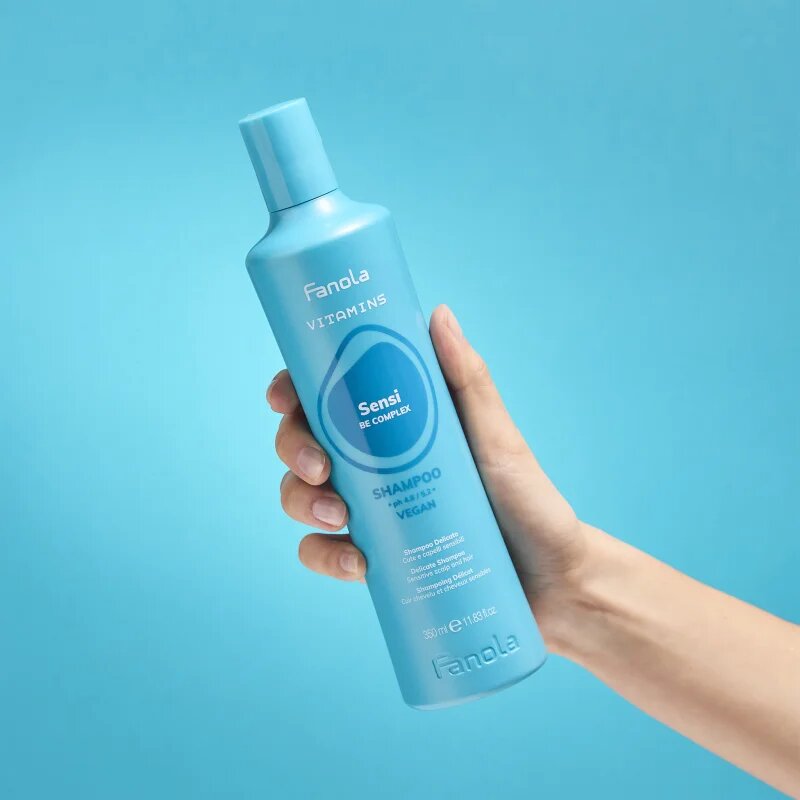 Fanola Vitamins Sensi Delicate Shampoo nežni čistilni šampon s pomirjajočim učinkom 350 ml