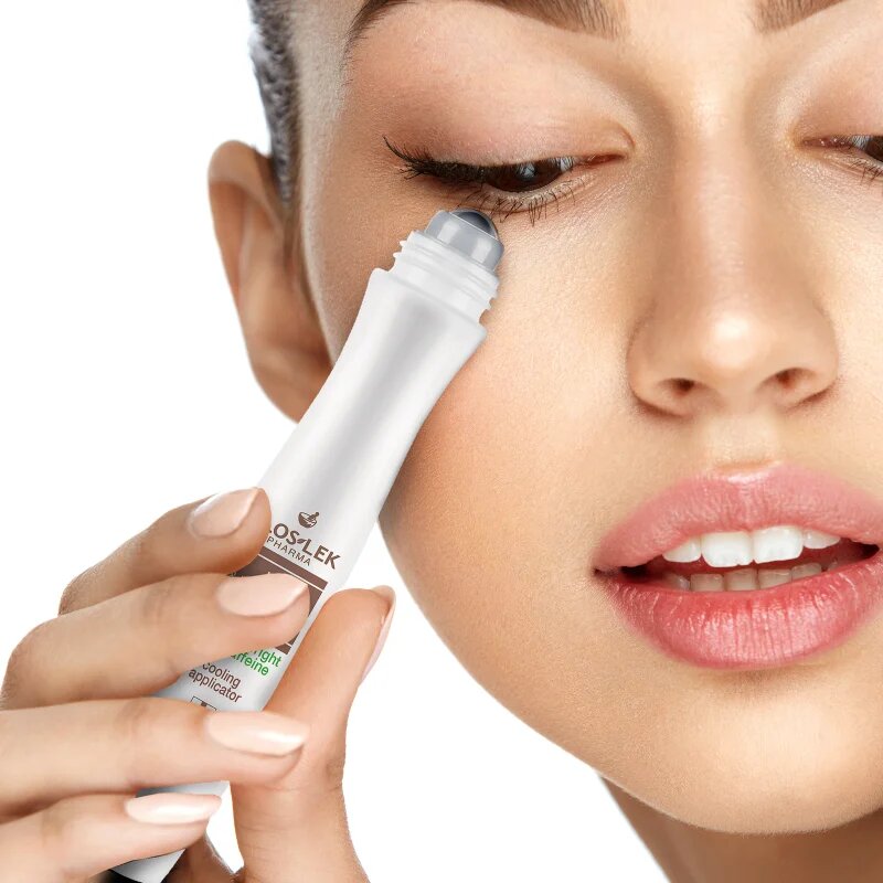 FlosLek Pharma Eye Care posvetlitveni serum za predel okoli oči proti oteklinam in temnim kolobarjem 15 ml