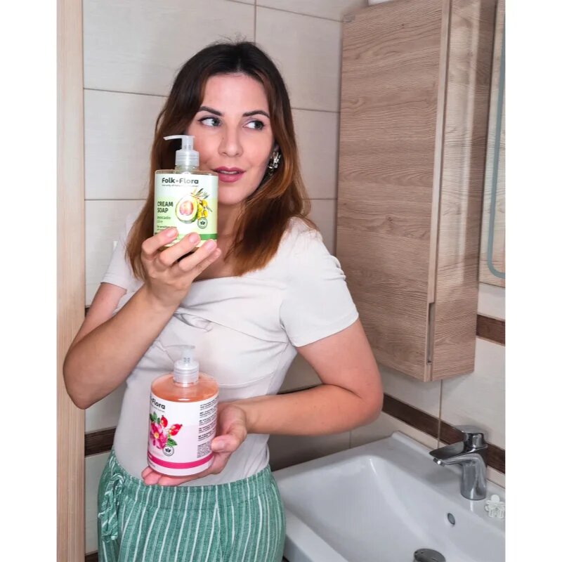 Folk & Flora Rosehip & Hawthorn kremasto tekoče milo za občutljivo kožo 500 ml