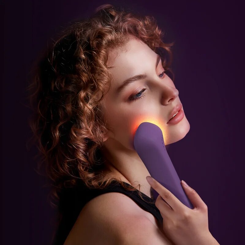 FOREO FAQ™ 501 naprava za glajenje in odpravo gub z rdečo svetlobo LED 1 kos