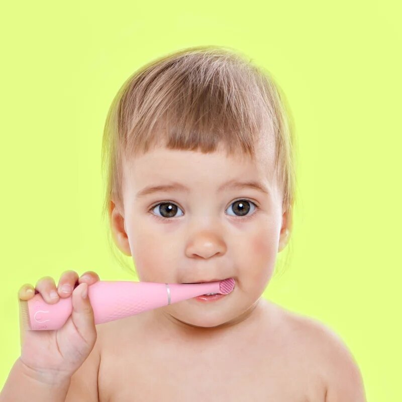 FOREO ISSA™ 4 Baby električna zobna ščetka za otroke od rojstva do 3 let Pearl Pink 1 kos