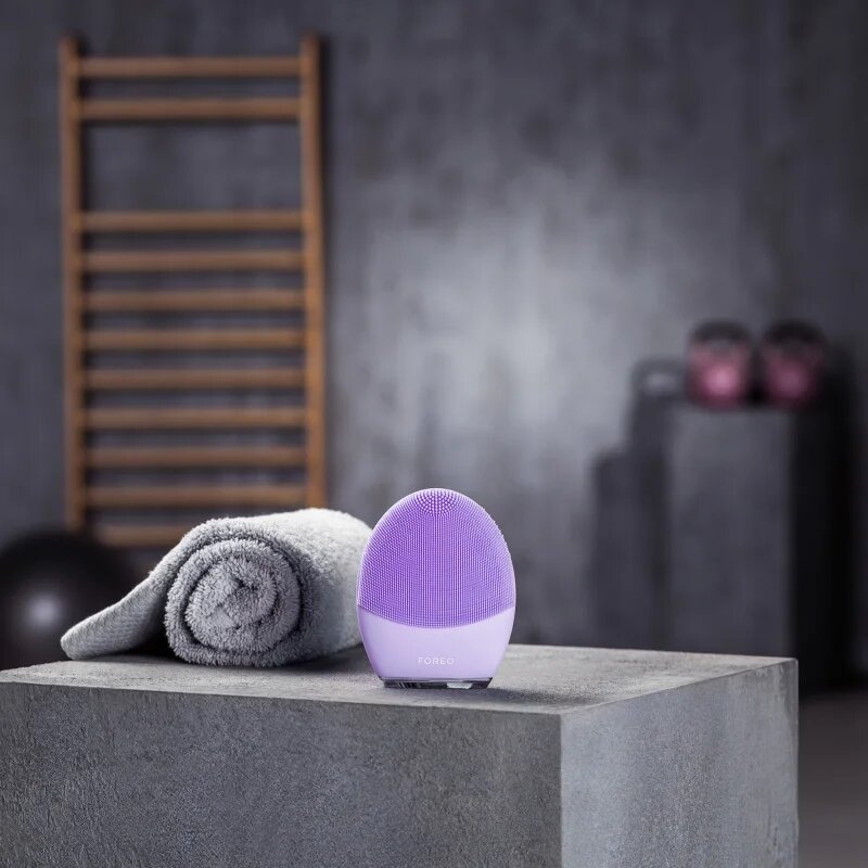 FOREO LUNA™ 3 čistilna sonična naprava proti gubam občutljiva koža 1 kos
