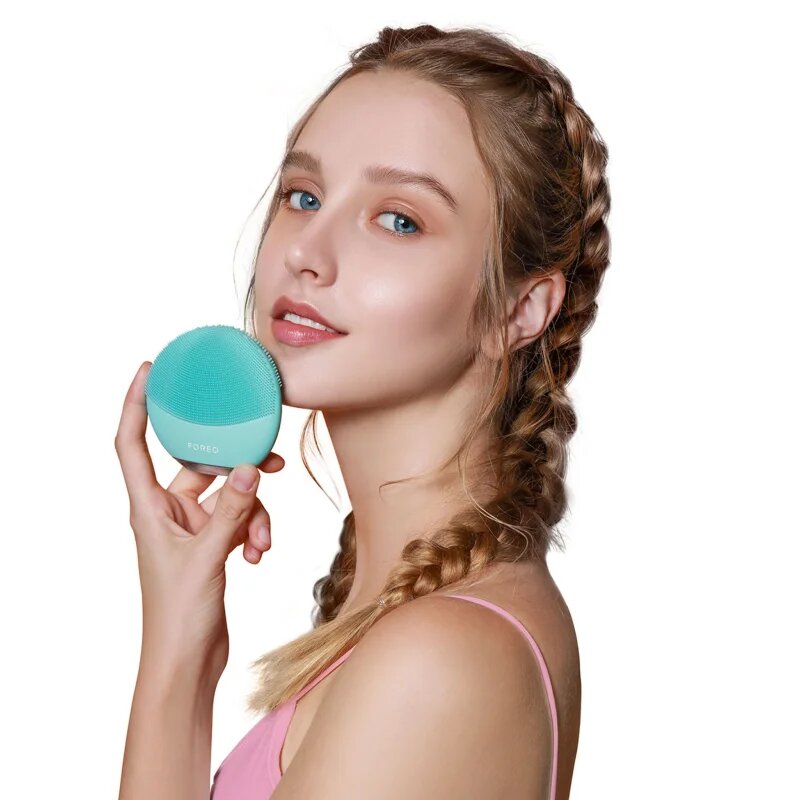 FOREO LUNA™ 3 Mini čistilna sonična naprava Mint 1 kos