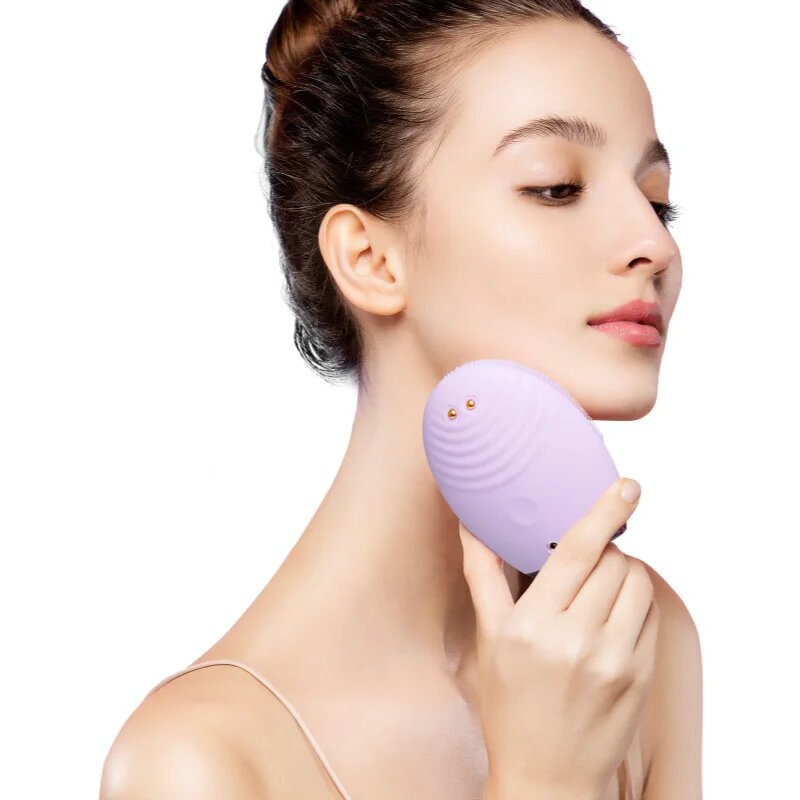 FOREO LUNA™ 3 Plus čistilna sonična naprava s termo funkcijo in utrjevalno masažo občutljiva koža 1 kos