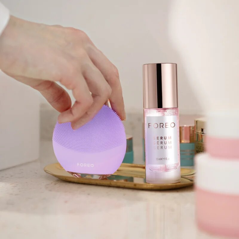 FOREO LUNA™4 Mini čistilna naprava za obraz Lavender