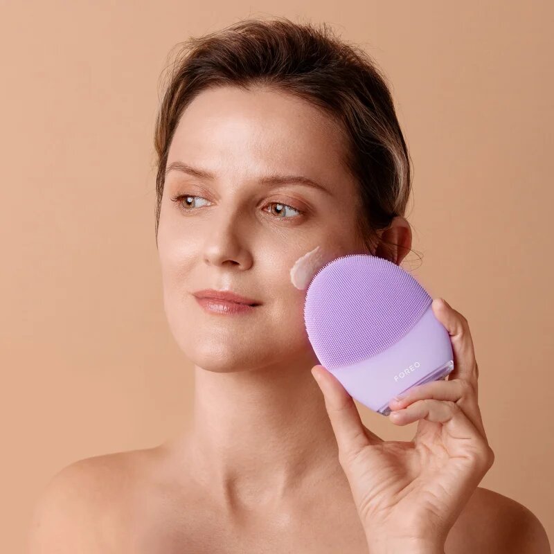 FOREO SUPERCHARGED Triple Action intenzivno vlažilna in mehčalna krema 50 ml