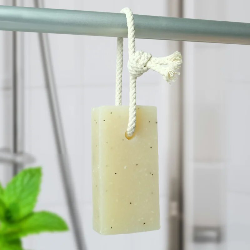 Friendly Soap Soap on a Rope Peppermint & Poppy Seeds naravno milo na vrvici 95 g
