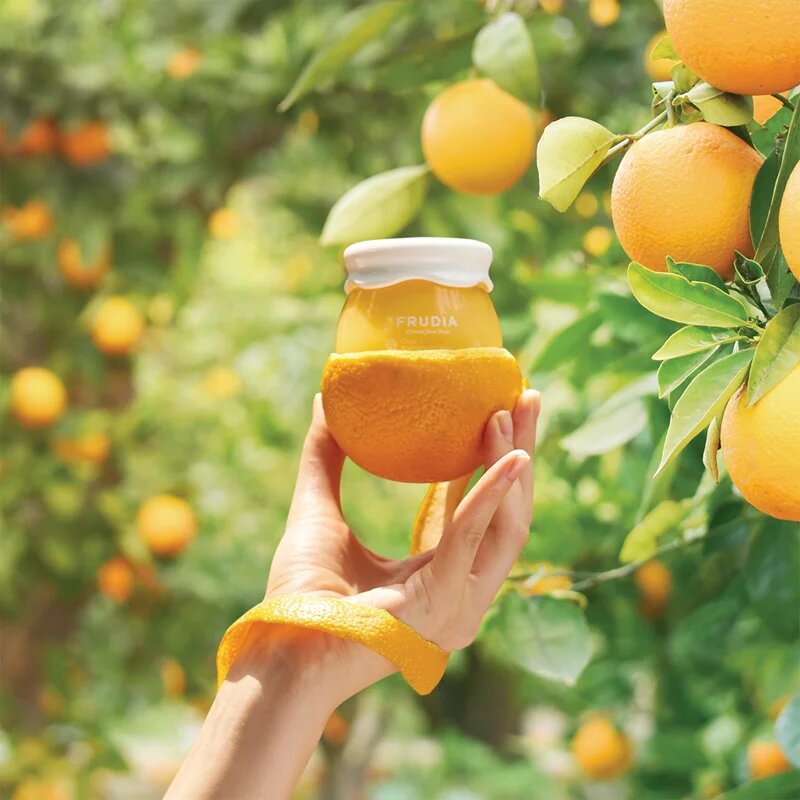 Frudia Citrus krema za posvetljevanje z vitaminom C 55 g