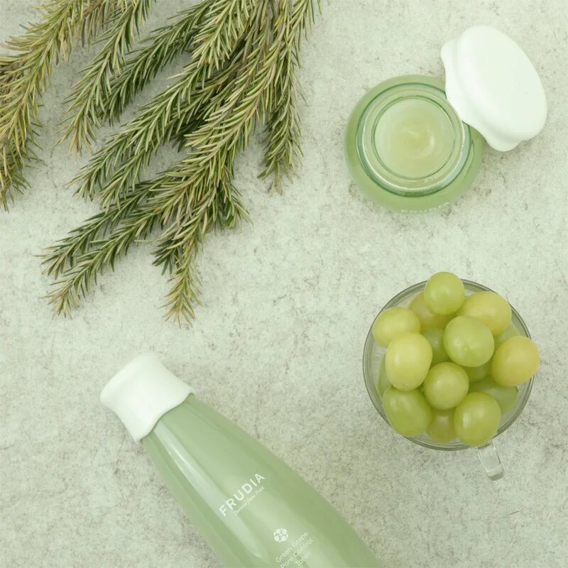 Frudia Green Grape vlažilna gel krema za zmanjšanje por 10 g