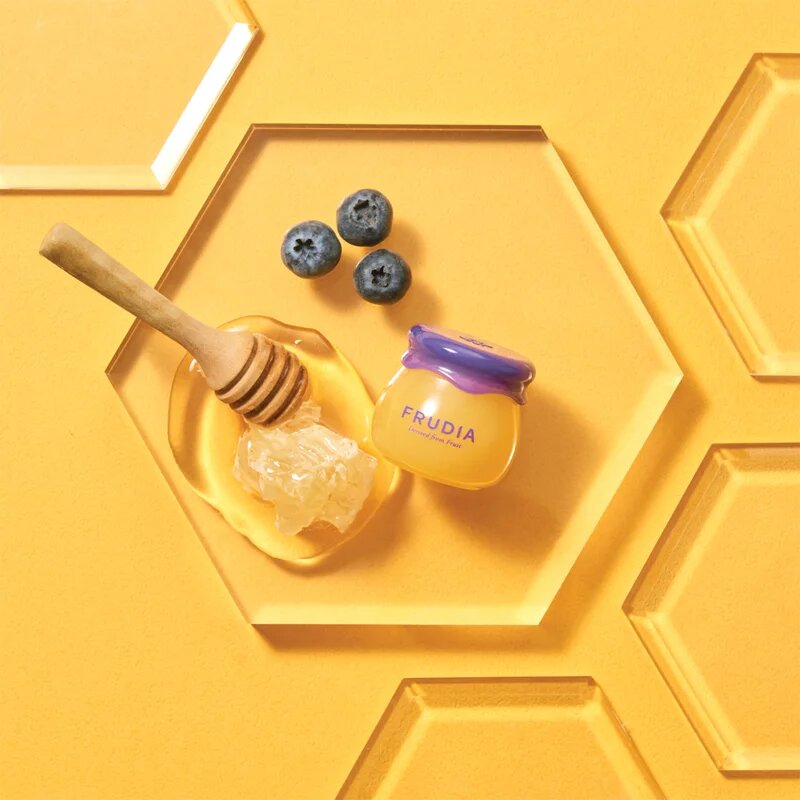 Frudia Honey Blueberry balzam za ustnice za prehrano in hidracijo 10 g