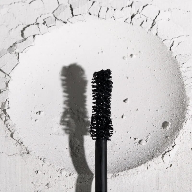 Gabriella Salvete Over The Moon 24H Volume & Curl dolgoobstojna maskara za volumen z diamantnim prahom odtenek Black 9.5 ml