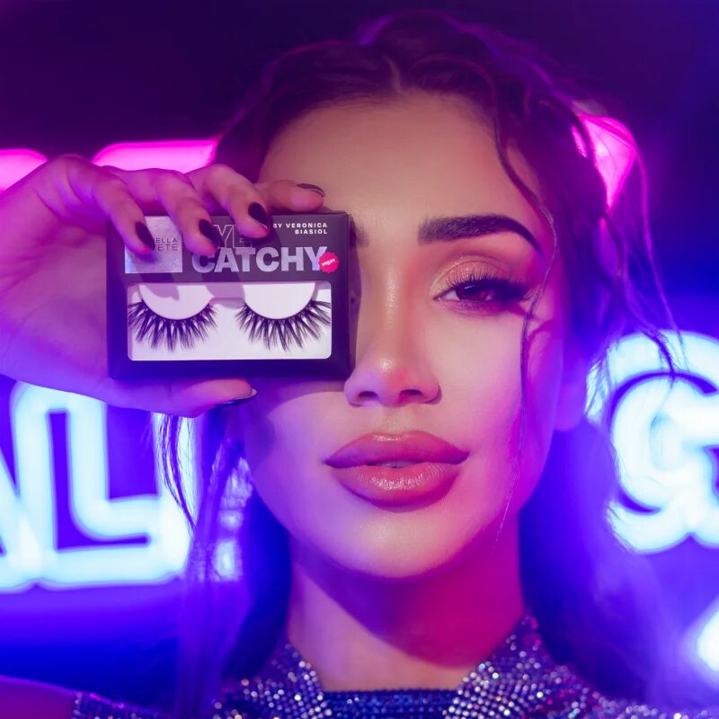 Gabriella Salvete Party Calling by Veronica Biasiol umetne trepalnice z lepilom Eye Catchy 1 kos