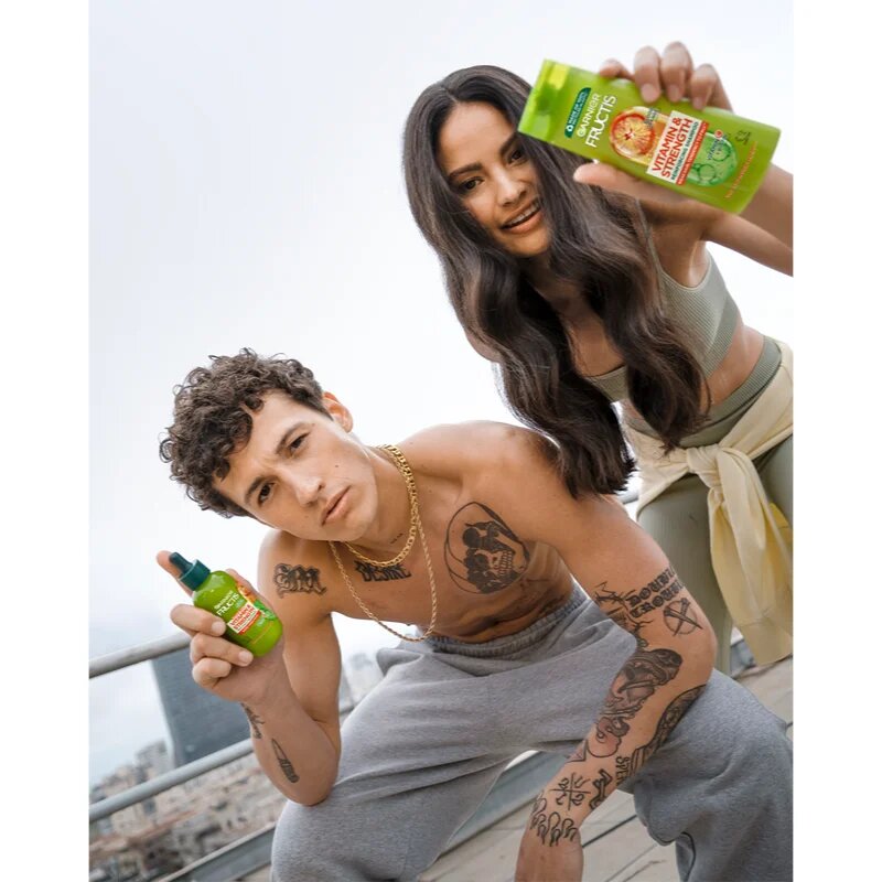 Garnier Fructis Vitamin & Strength krepilni šampon za poškodovane lase 400 ml