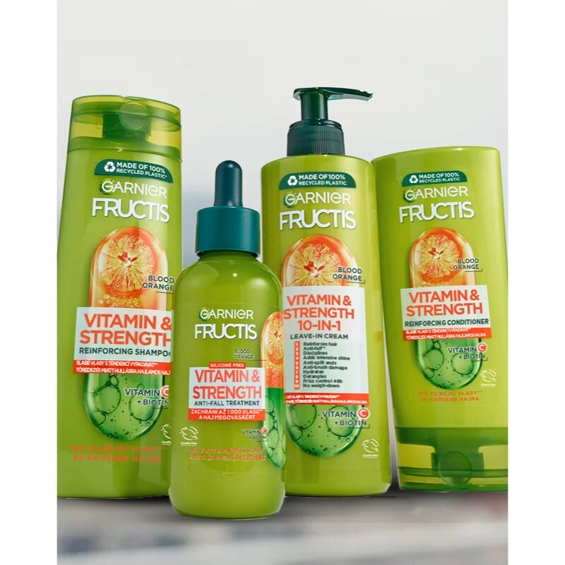 Garnier Fructis Vitamin & Strength krepilni šampon za poškodovane lase 400 ml