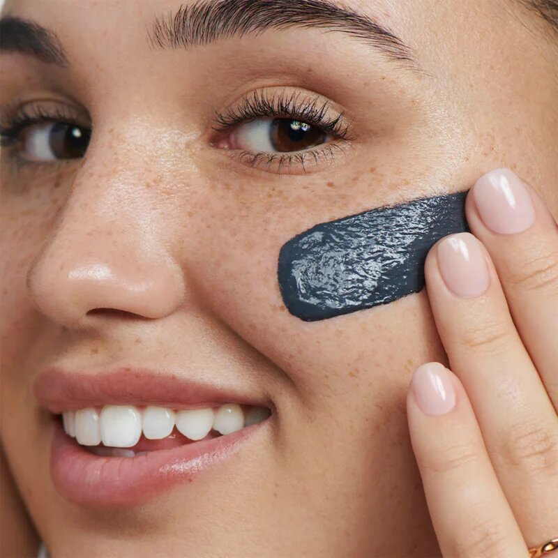 Garnier Pure Active Charcoal čistilni gel 3 v 1 proti črnim pikicam 150 ml