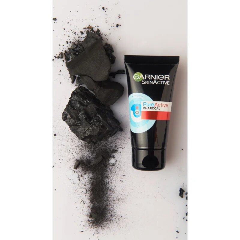 Garnier Pure Active Charcoal luščilna maska proti črnim pikicam z aktivnim ogljem 50 ml