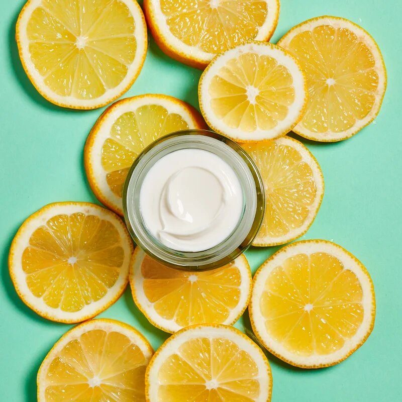 Garnier Vitamin C vlažilni gel za osvetlitev kože 50 ml