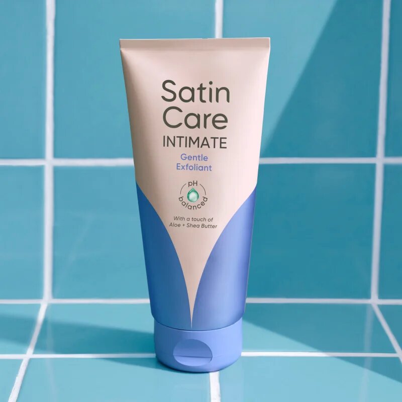 Gillette Satin Care Intimate nežni piling za urejanje bikini linije 177 ml