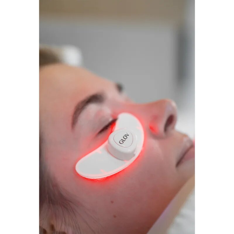 GLOV LunaEye Case LED Therapy negovalne LED-blazinice za pod oči 1 kos