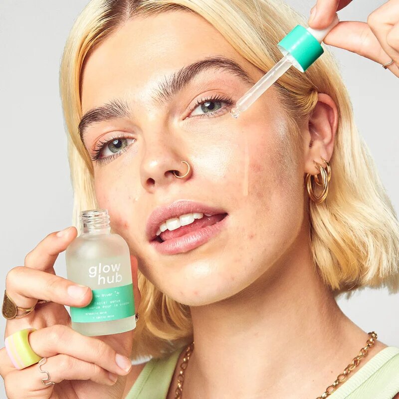 Glow Hub The Glow Giver posvetlitveni serum za obraz z glikolno kislino 30 ml