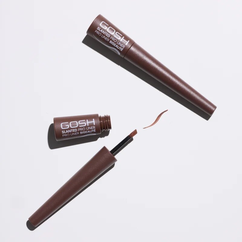 GOSH COPENHAGEN Slanted Pro Liner tekoče črtalo za oči odtenek 003 Matt Brown 2.5 ml