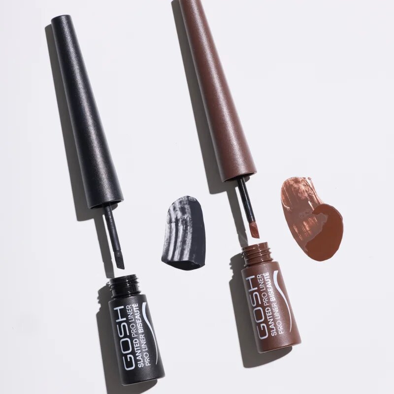 GOSH COPENHAGEN Slanted Pro Liner tekoče črtalo za oči odtenek 003 Matt Brown 2.5 ml