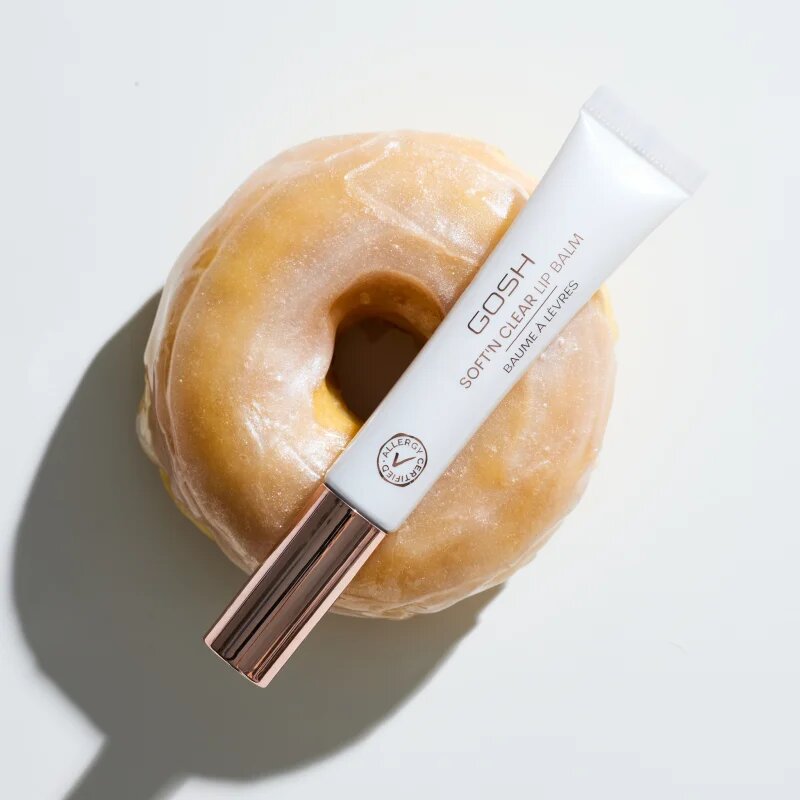 GOSH COPENHAGEN Soft'n Clear Lip Balm hranilni sijaj za ustnice odtenek 002 Sparkling Glaze 8 ml
