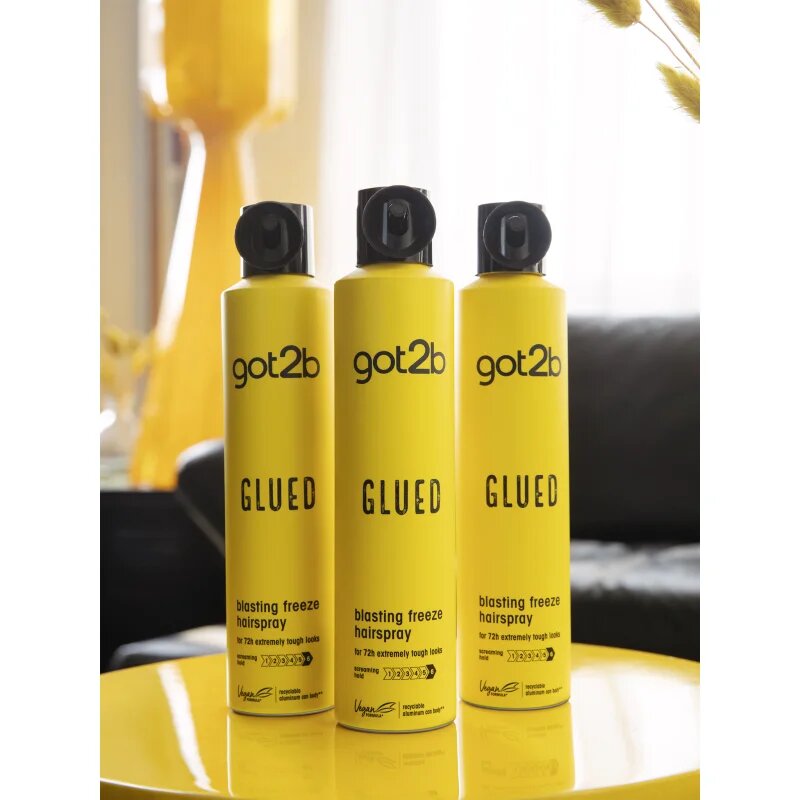 got2b Glued Blasting Freeze Hairspray lak za lase z ekstra močnim utrjevanjem 300 ml