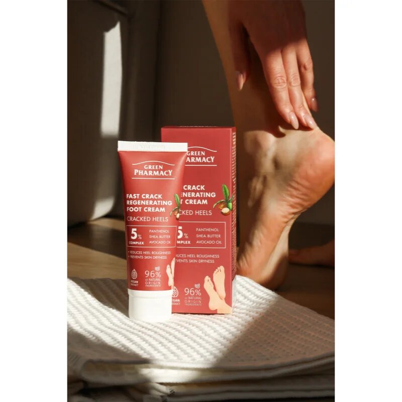 Green Pharmacy Foot Care Regenrating Fast Crack Foot Cream regeneracijska krema za razpokane noge 75 ml