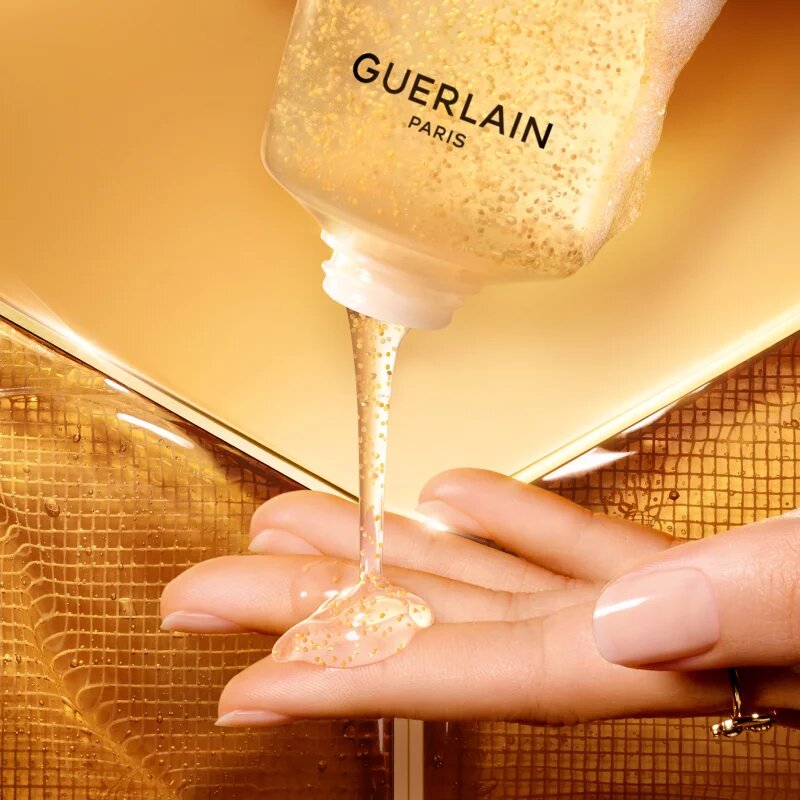 GUERLAIN Abeille Royale Cleansing Care-In-Mousse nežna čistilna pena 175 ml